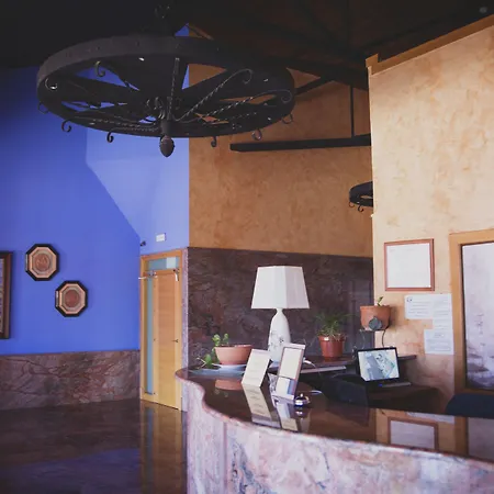 La Bodega 酒店 拉·阿尔穆尼亚·多纳·G