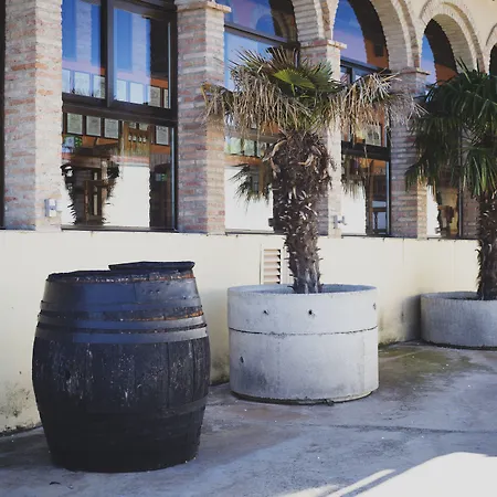 La Bodega 酒店 拉·阿尔穆尼亚·多纳·G