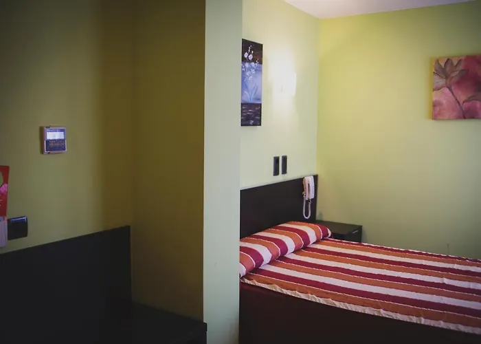 Hotell La Bodega La Almunia de Doña Godina